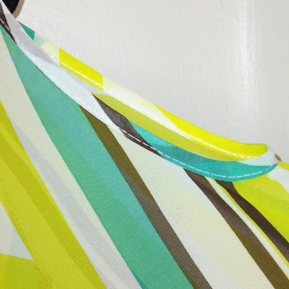 UMGEE COLLECTIONS SHEER GEO PRINT BLOUSE W/ COLD SHOULDER & MID-LENGTH SLEEVES - Picture 4 of 6